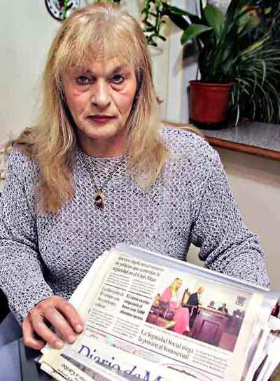 Jenny, una transexual que está pidiendo la pensión de viudedad.