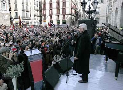 Concentración en Barcelona a favor del diálogo
