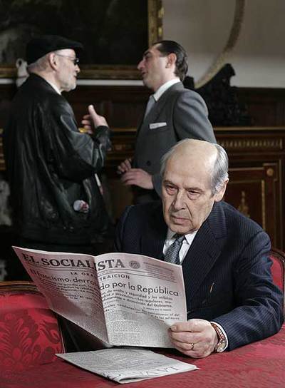 Escena del rodaje de  Azaña  , que encarna Jordi Dauder.