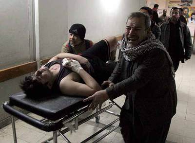 Un atentado suicida causa 135 muertos en un popular mercado chií de Bagdad