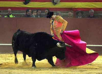 Jesús de Ubrique, en el segundo de la tarde en la feria de Valdemorillo.