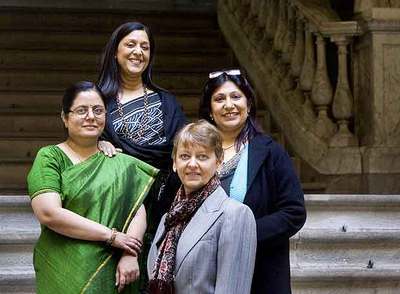 Las empresarias Nancy Ploeger, Nishi Gupta, Preeti Sharma y Suryakanthi Tripathi, ayer en Barcelona.