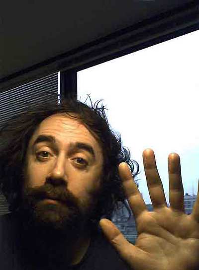 "Empleo Skype para las reuniones"