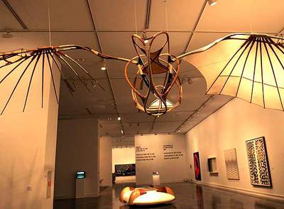 La obra reconstruida  Letatlin , hecha por Vladímir Tatlin entre 1929 y 1932,  integrada en el  Speed 2 del IVAM.