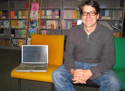 Evan Hansen, en la redacción de Wired News en San Francisco.