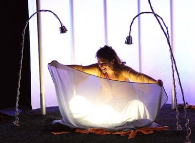 Escena de  Archipiélago,  espectáculo de la compañía aragonesa Teatro Arbolé.