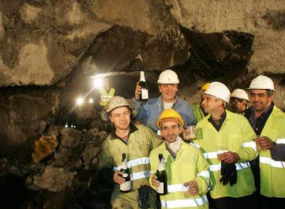 Brindis por el túnel