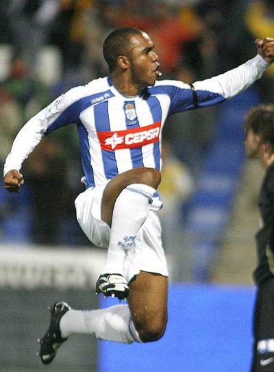 Sinama-Pongolle disfruta de su gol.