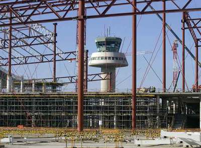 Obras de la nueva terminal del aeropuerto de Barcelona.