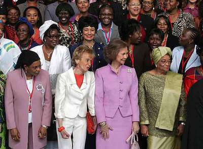 HOMBRE SOLO... Y DESCOLOCADO