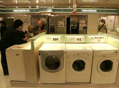 Muchas de las lavadoras que se venden hoy España se fabrican en Cataluña.