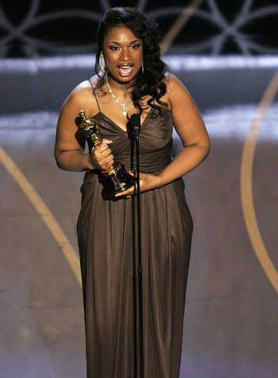 Jennifer Hudson, con el Oscar a la mejor actriz de reparto.