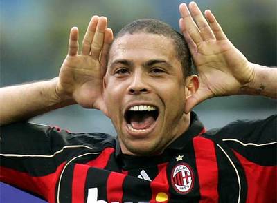 Ronaldo celebra su gol al Inter de Milán en San Siro.