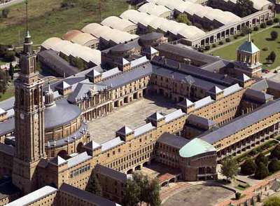 La universidad laboral de Gijón y los nuevos espacios dedicados al arte digital.