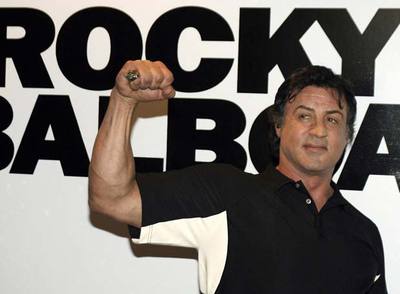 Sylvester Stallone, de 60 años, luce músculo durante la promoción en México de  Rocky Balboa. 