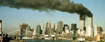 Las Torres Gemelas del World Trade Center de Nueva York, tras recibir el impacto de los aviones secuestrados el 11 de septiembre de 2001.