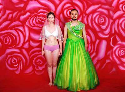  Identity exchange   (2000),  de Cang Xin, una de las obras expuestas en el Artium de Vitoria.