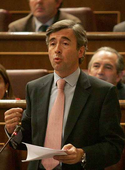 "QUE COMPAREZCAN LOS QUE SABEN"