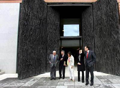 LAS PUERTAS DE CRISTINA IGLESIAS