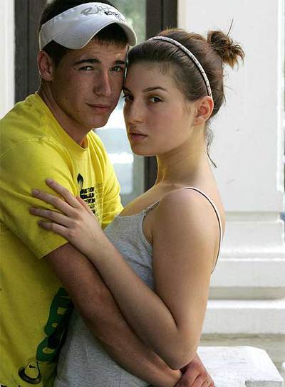 Juan José Ballesta y María Valverde, durante el rodaje de  Ladrones. 