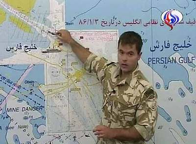 Vídeo difundido el domingo por la televisión iraní, que muestra a uno de los marinos británicos capturados.