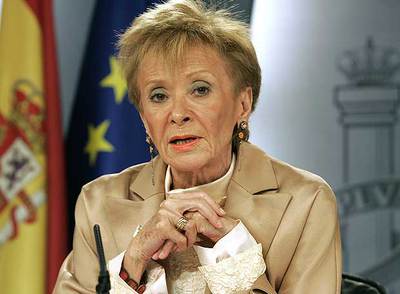 Fernández de la Vega, durante la conferencia de prensa posterior al Consejo de Ministros de ayer.