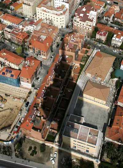 La sombra del  Pirulí  se proyecta sobre Madrid.