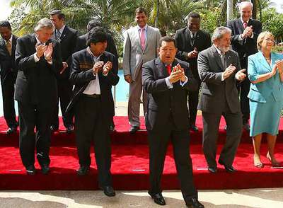 Néstor Kirchner, Evo Morales, Hugo Chávez, Lula da Silva y Michelle Bachelet, ayer en Margarita (Venezuela).