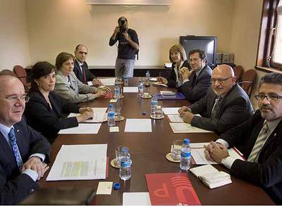 LA FOTO DEL ACUERDO.