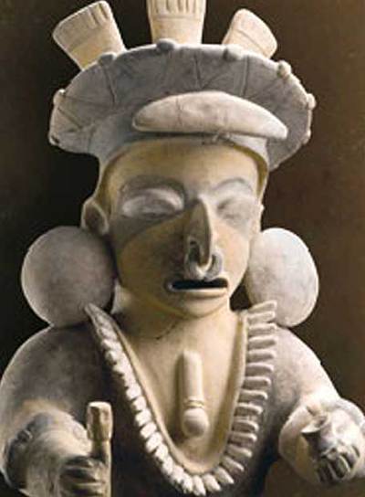  Chamán con llipta y lliptero,  Bahía, se muestra en la Biblioteca Nacional. Colección Danny Klein, Quito (Ecuador).