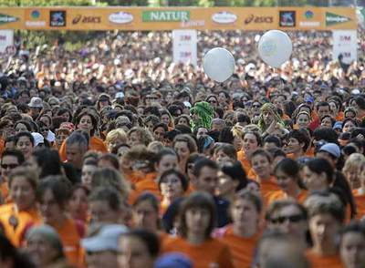 Miles de mujeres corren contra el cáncer