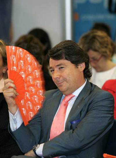 El vicepresidente, Ignacio González, durante la presentación del programa.