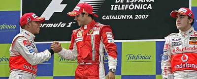 Massa y Hamilton estrechan el cerco en torno a Alonso