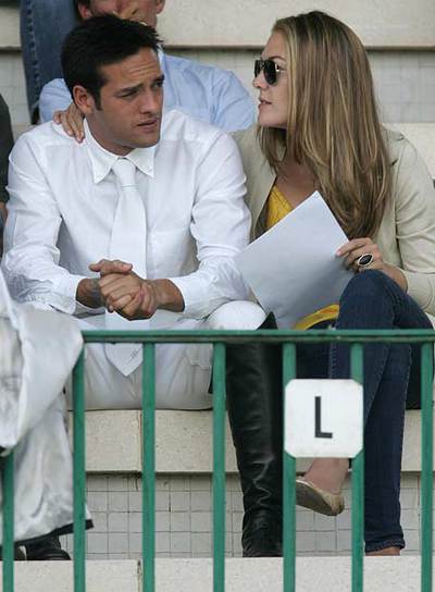 Marta con su novio, Gonzalo Testa, el pasado jueves en el Club de Campo durante el Concurso Internacional de Saltos.