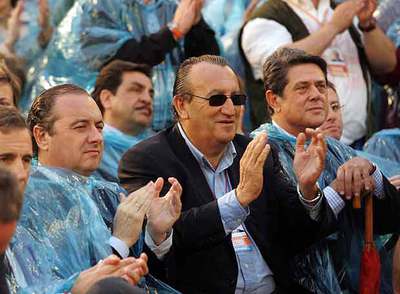 Carlos Fabra, junto al ex ministro de Defensa Federico Trillo y su  número dos,  Francisco Martínez (detrás).