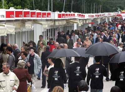 La gran fiesta de los libros, bajo la lluvia y sin ley