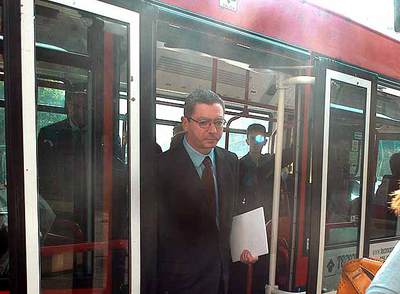 "El autobús es más versátil que el tranvía"