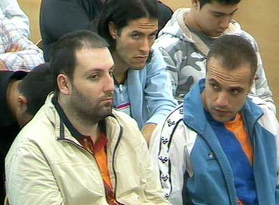 José Emilio Suárez Trashorras y Hamid Ahmidan siguen la vista fuera de la pecera de los acusados.