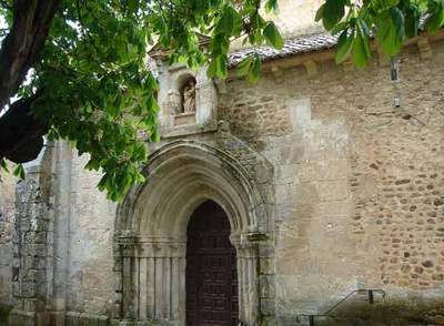 Fachada del convento de San Miguel de las Dueñas en Ponferrada, León.