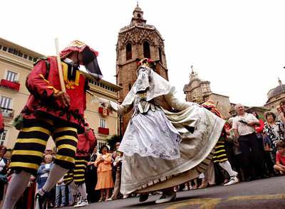 Rocas, misterios y danzas en el centro de Valencia