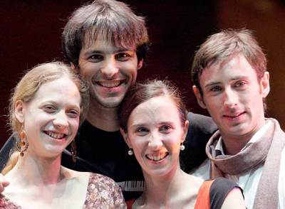 Más centros para la enseñanza de la danza