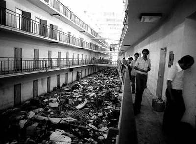 MOTÍN PARA PEDIR AMNISTÍA