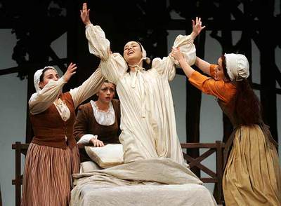 Una escena de  Las brujas de Salem .