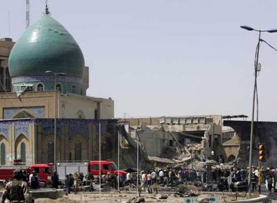 La mezquita de Jilani, en el centro de Bagdad, después de la explosión de un camión bomba.
