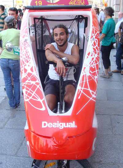 Uno de los  trixis  que ayer llegaron a Madrid desde Barcelona.