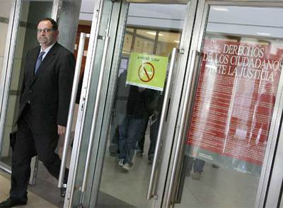 Antonio Losada, a la salida del juzgado donde prestó declaración el pasado mes de mayo.