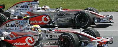 Los McLaren de Lewis Hamilton (en primer término) y Fernando Alonso, en el Gran Premio de Canadá de F-1, que ganó el inglés.