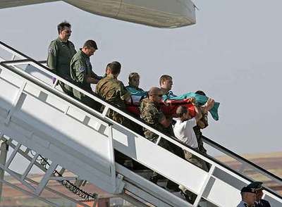 LOS DOS SUPERVIVIENTES YA ESTÁN EN ESPAÑA.