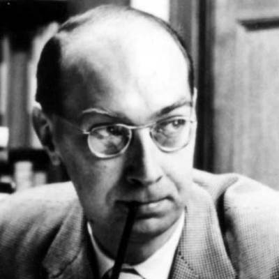 El poeta y narrador británico Philip Larkin.