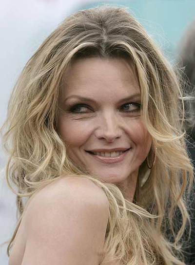 Michelle Pfeiffer brilla a los 49 años